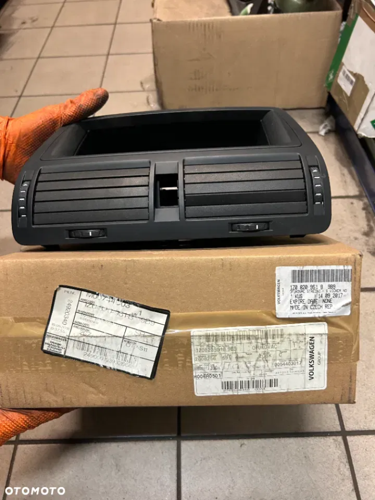 Kratka nawiewu, dysza powietrza czerń satynowa VGP 1Z0820951B 9B9 - obrazek